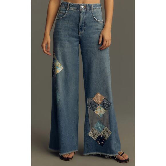 Pilcro Mid-Rise Frayed Flare Jeans - New 30 waist - Picture 2 of 5